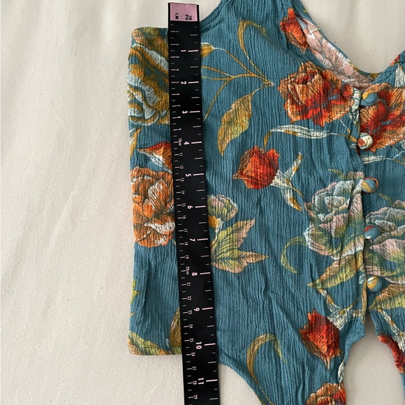 O’Neill Floral Crop - Picture 7 of 8